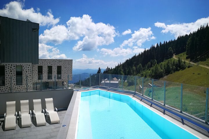 Pool 48 of 123