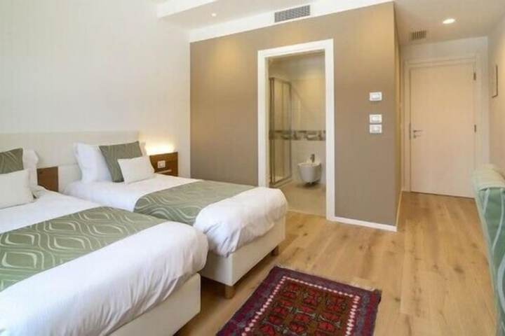 Room 8 of 49