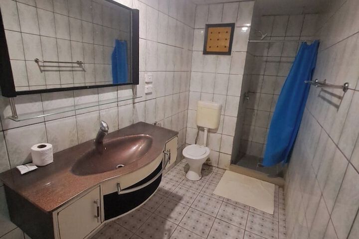 Room 12 of 24