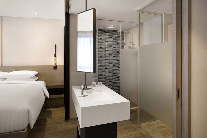 Room 4 of 23