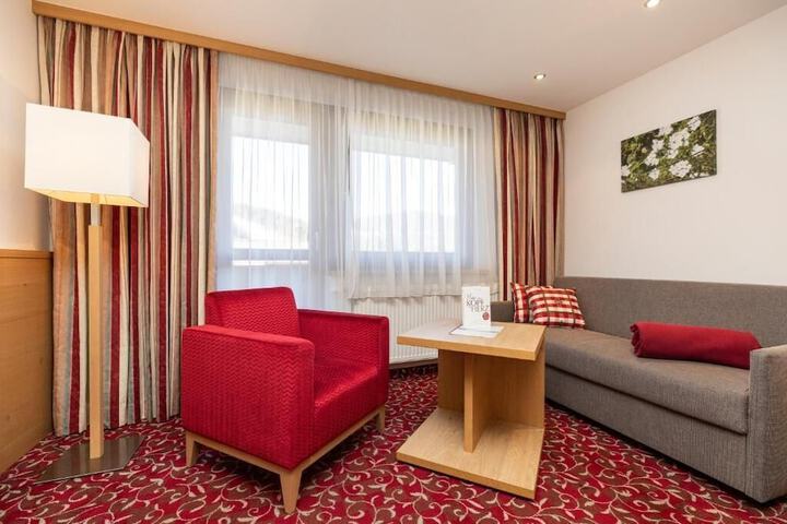 Room 16 of 78