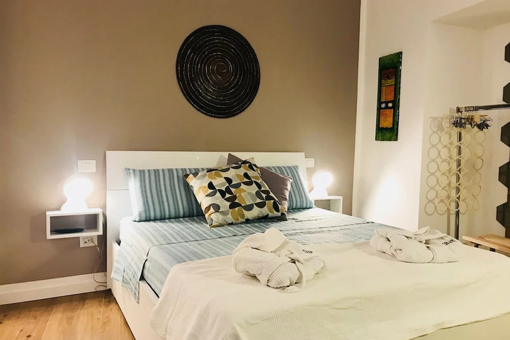 Room 3 of 12
