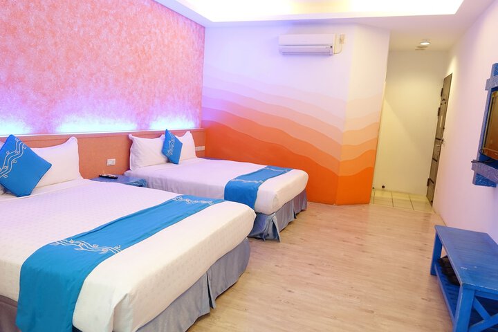 Room 4 of 57