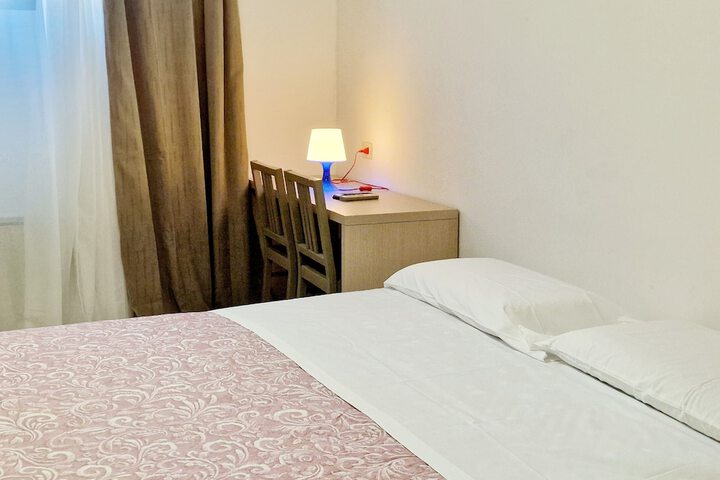 Room 20 of 69