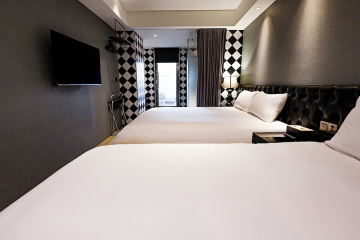 Room 84 of 146