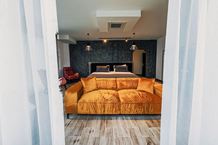 Room 7 of 67