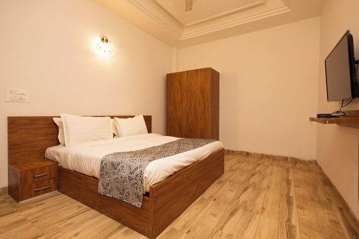 Room 25 of 51