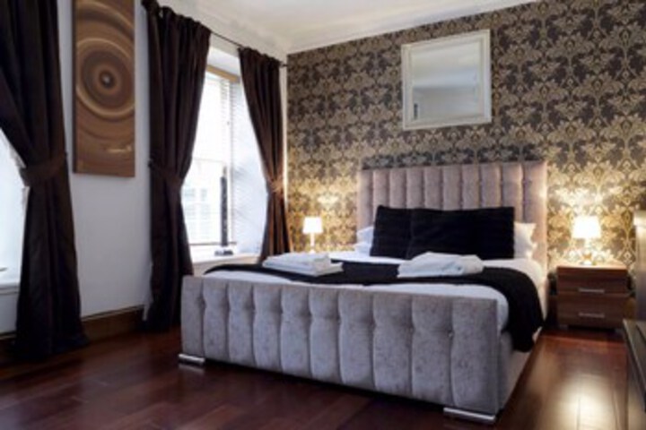 Room 25 of 53