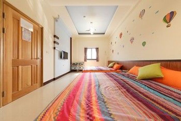 Room 17 of 23