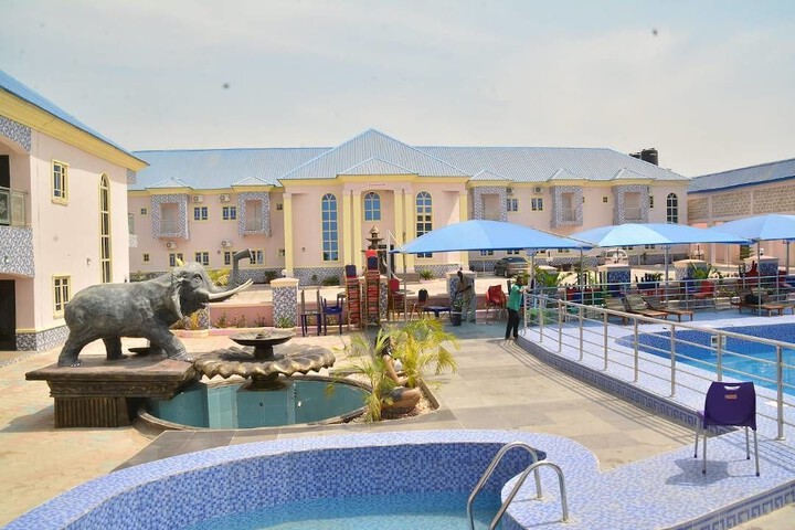 Hotel 2 of 8