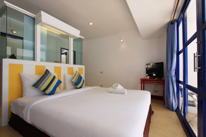 Room 3 of 34
