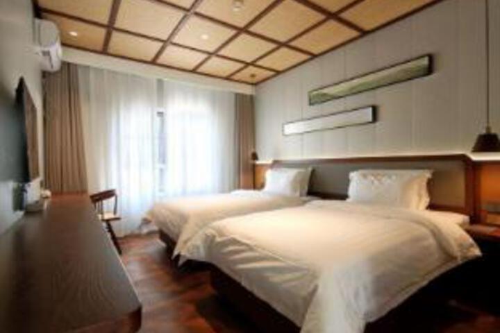 Room 21 of 23