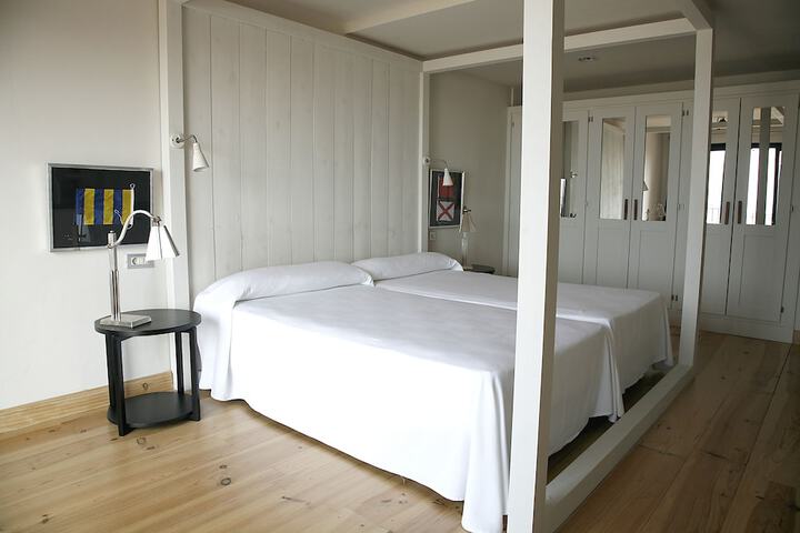 Room 17 of 82
