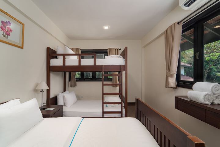 Room 9 of 126