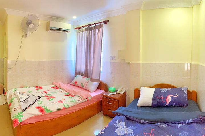 Room 37 of 62