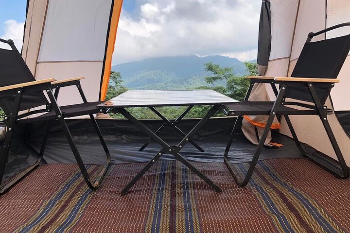 Room 2 of 6
