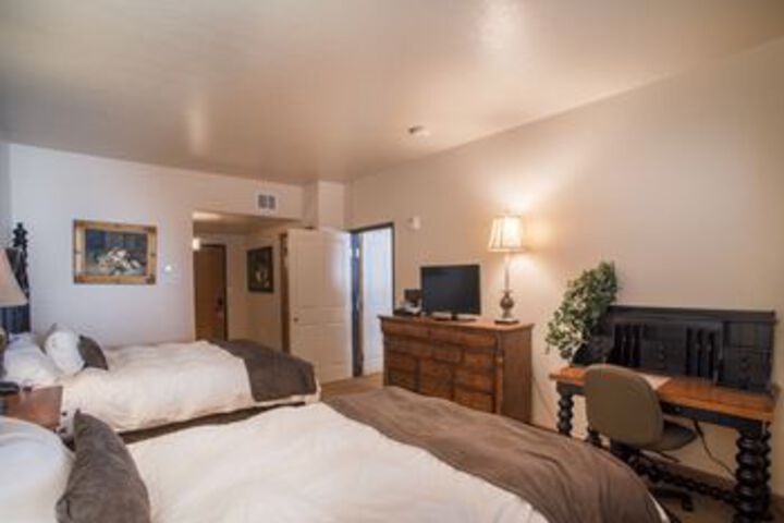 Room 18 of 79