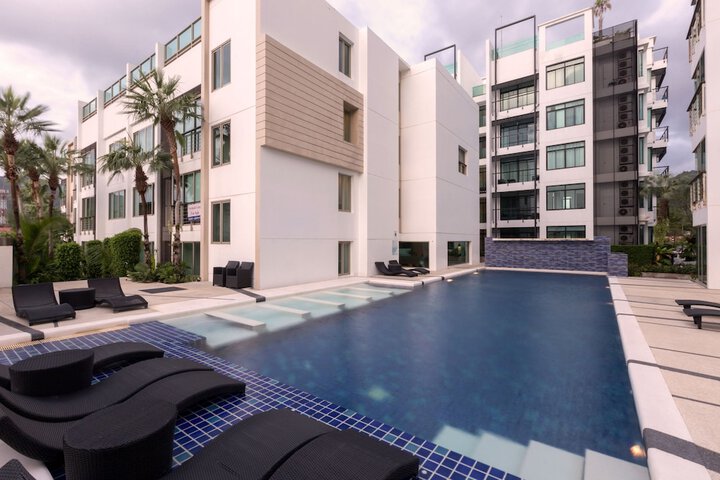 Pool 47 of 61