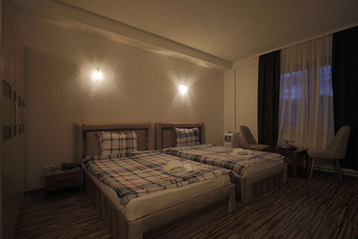 Room 42 of 84