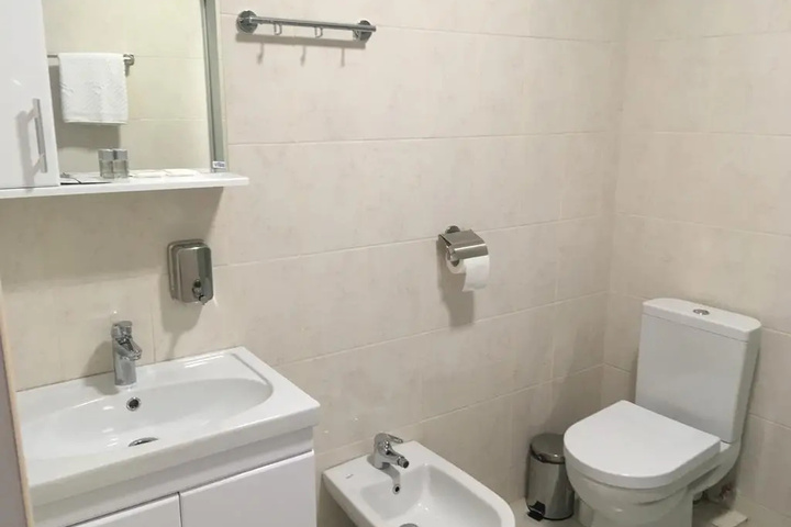 Room 7 of 14