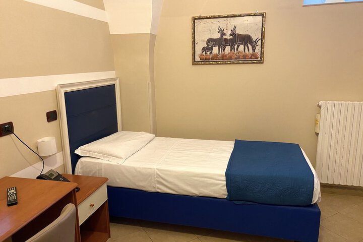 Room 13 of 39