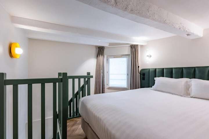 Room 17 of 26