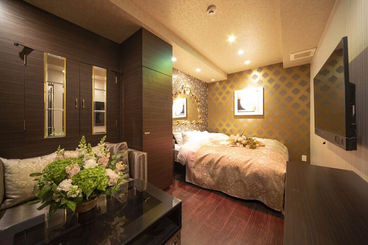 Room 4 of 22