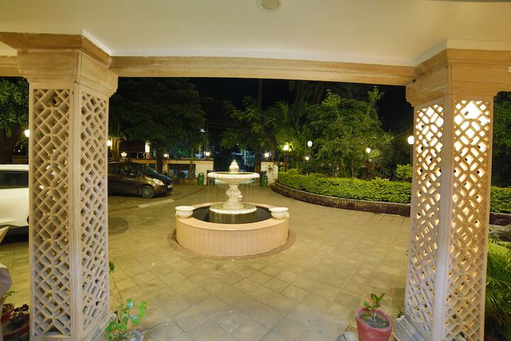 Property Grounds 31 of 35