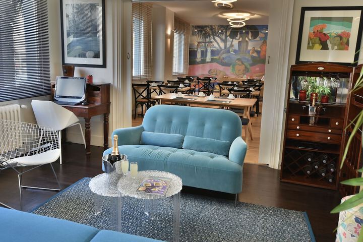 Entrance & Lobby