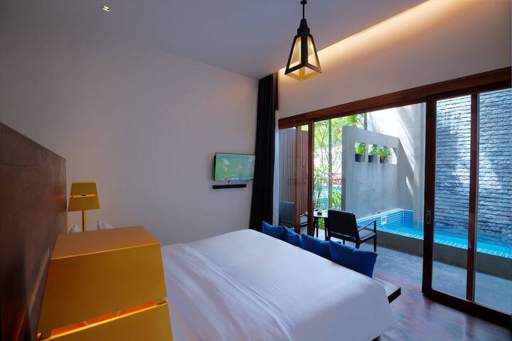 Room 35 of 169