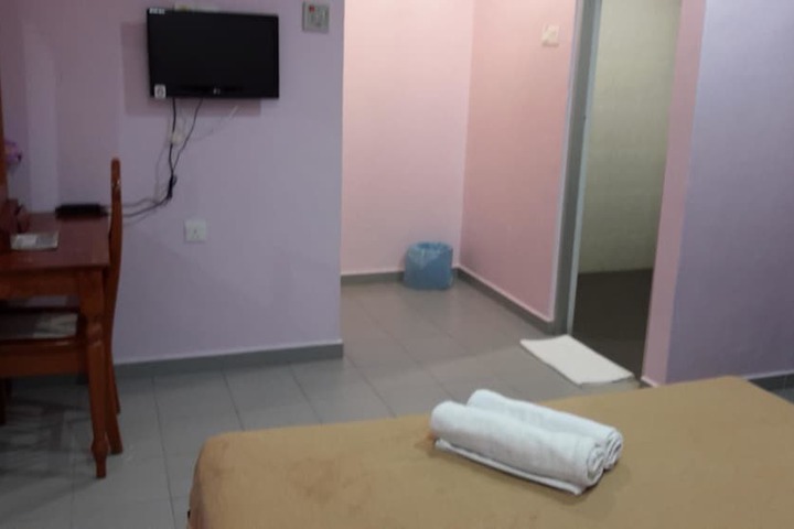 Room 14 of 97