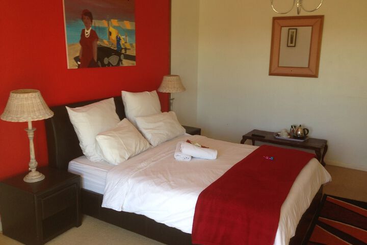 Room 6 of 32