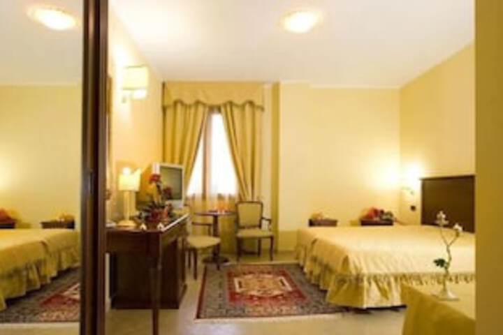 Room 7 of 17