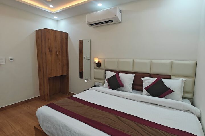 Room 19 of 70