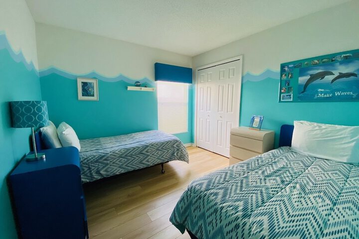 Room 3 of 28