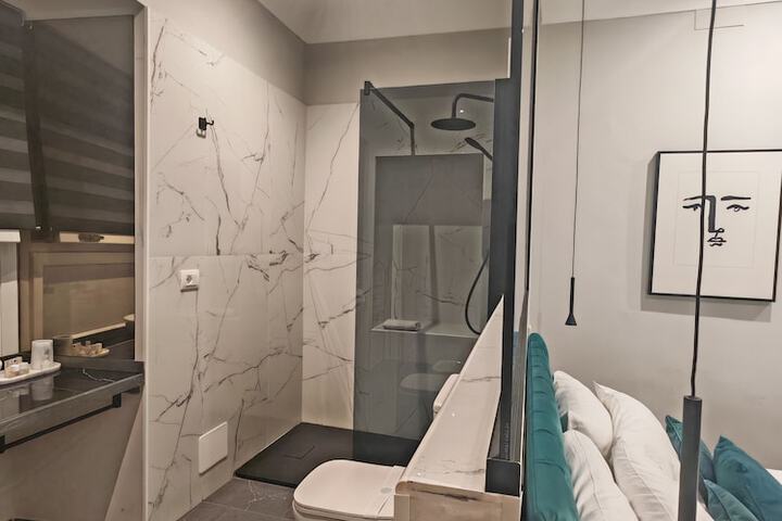 Room 26 of 28