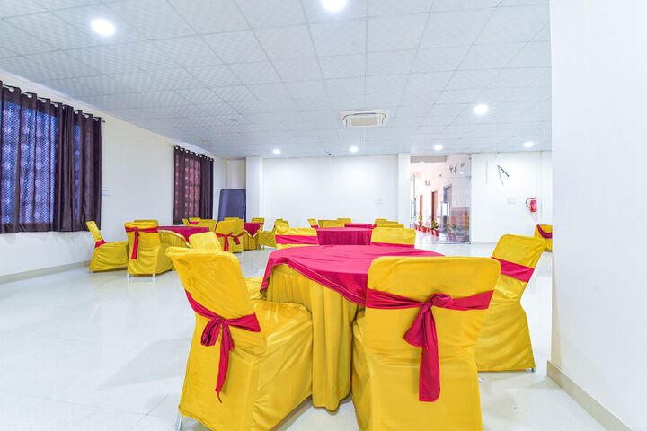 Ballroom/Hall 38 of 41