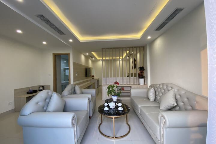 Room 17 of 24