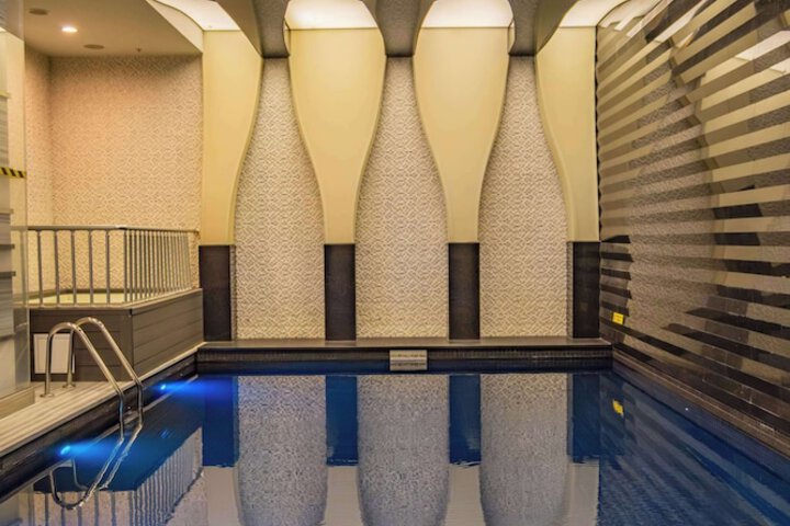 Pool 74 of 182