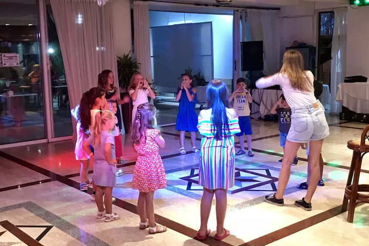 Childrens Activities 80 of 123