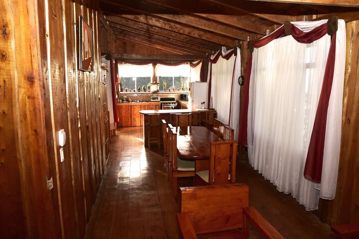 Room 10 of 32