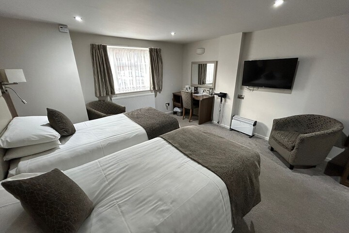 Room 15 of 97
