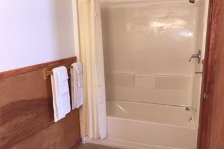 Room 5 of 19