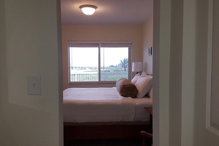 Room 8 of 85