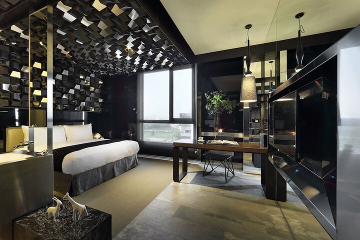 Room 13 of 109