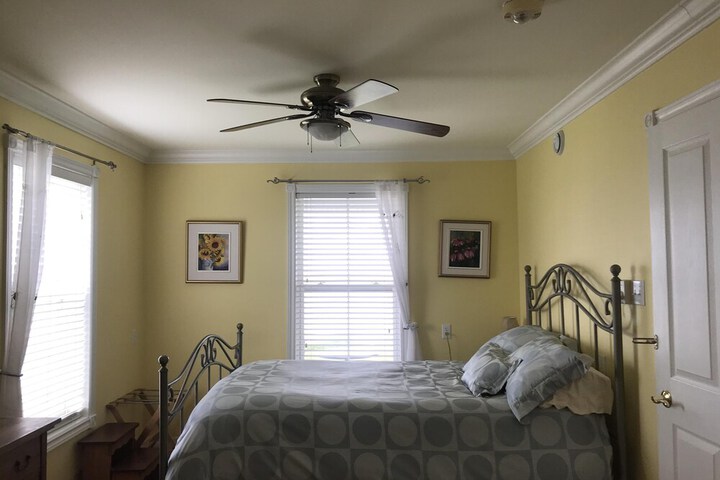 Room 7 of 28