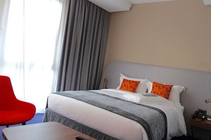 Room 4 of 35
