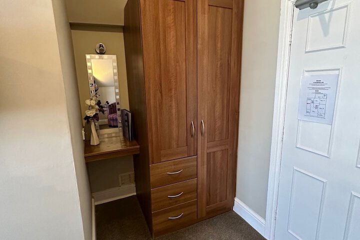 Room 60 of 193