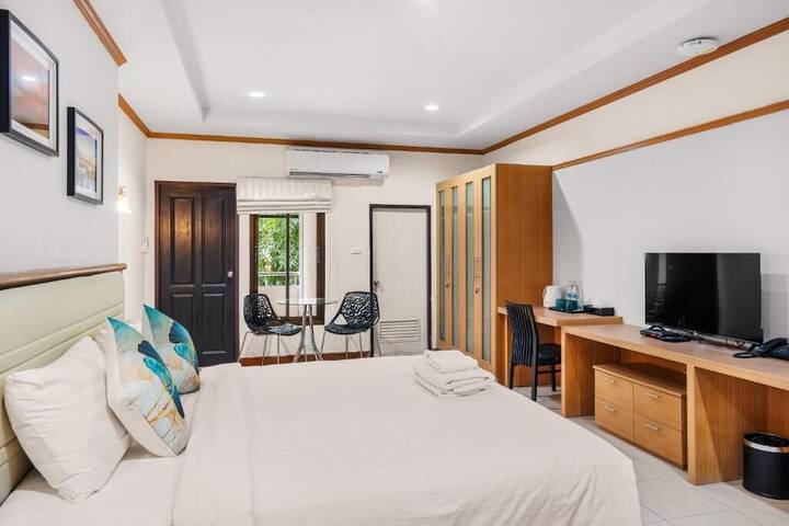 Room 2 of 17