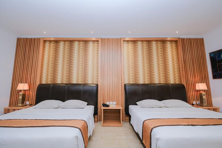 Room 10 of 74